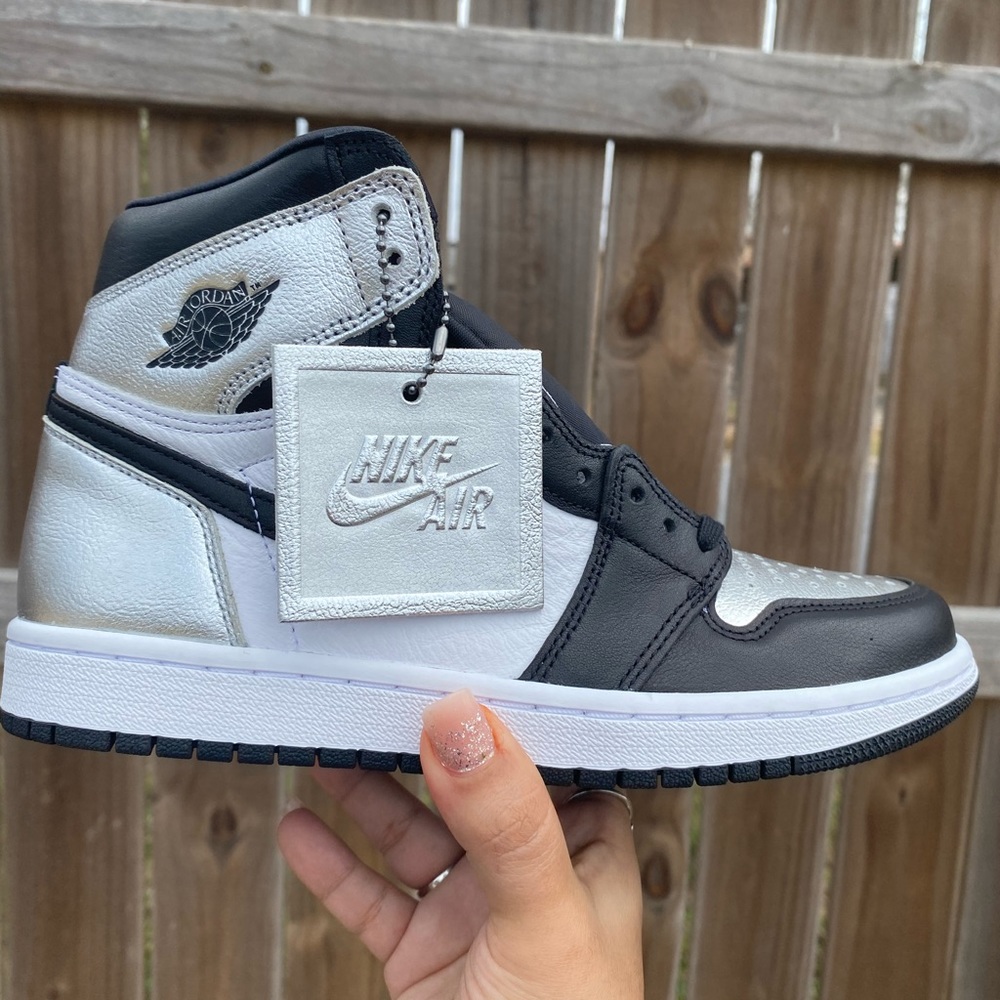 Air Jordan 1 Silver toe